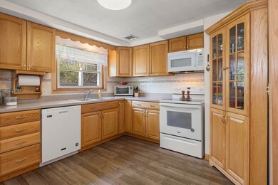38 Cabot Rd, Danvers, MA 01923 - photo 7