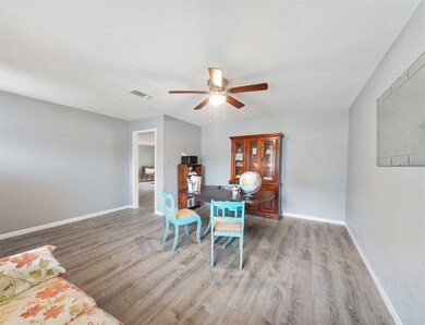 395 County Road 296a, Alvin, TX 77511 - photo 4