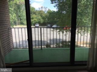 134 Roberts Ln unit 300, Alexandria, VA 22314 - photo 5