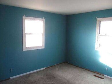 160 Mora Rd, Carpentersville, IL 60110 - photo 6