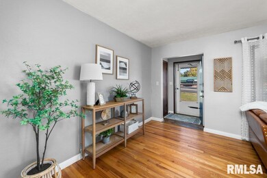 3812 N Division St, Davenport, IA 52806 - photo 2