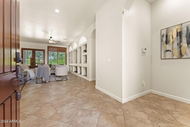 005-foyer