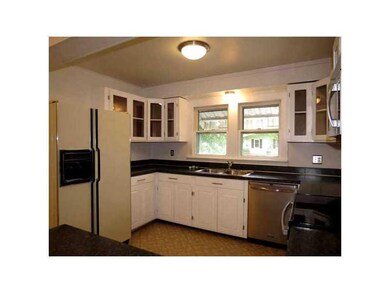 2935 Mckinley Ave, Columbus, IN 47201 - photo 6