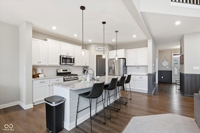 976 Pond View Dr, Greenfield, IN 46140 - photo 7