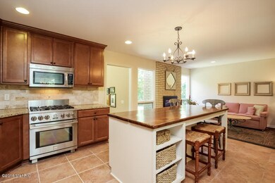 011-Kitchen-2946072-small