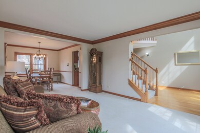 1235 Cromwell Ln, Naperville, IL 60564 - photo 5