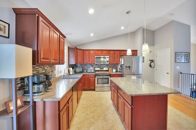 66 Bailey St, Fall River, MA 02724 - photo 7