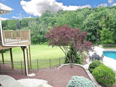 6140 Pond View Terrace, Bath, PA 18014 - photo 5