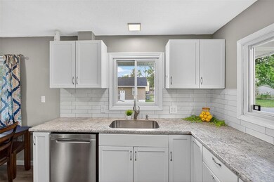 2100 Searle St, Des Moines, IA 50317 - photo 7