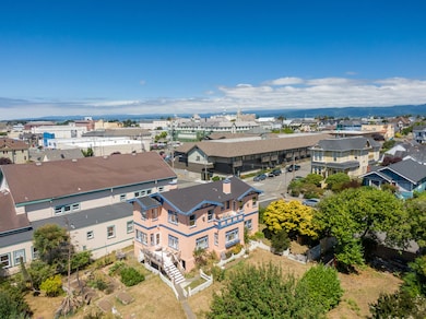 01_902_E_Street_Eureka101_mls