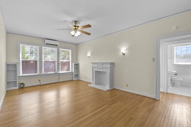 436 Westmoreland St unit 2, Houston, TX 77006 - photo 2