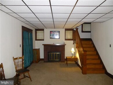 713 Greenway Ave, Darby, PA 19023 - photo 2