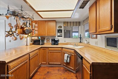 06-Kitchen
