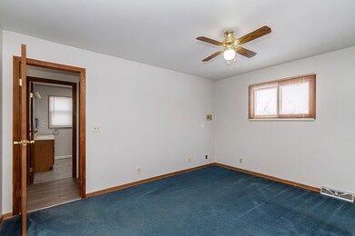 1207 W Algonquin Rd, Algonquin, IL 60102 - photo 4