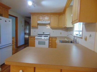 11 Locust Grove Rd Harwich 010