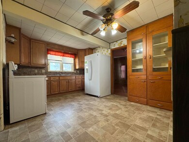 117 Tucker St, Jetmore, KS 67854 - photo 4