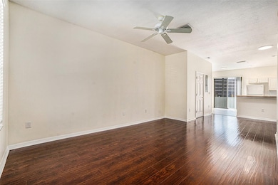 11676 Declaration Dr, Tampa, FL 33635 - photo 6