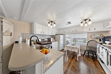 601 N Kirby St unit 108, Hemet, CA 92545 - photo 3