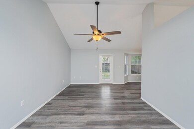 5-web-or-mls-504-shortwell-ave