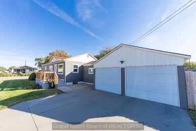 1021 N Alpha St, Grand Island, NE 68803 - photo 5