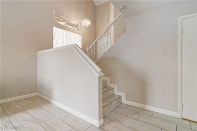 8653 Freeport Ln, Las Vegas, NV 89117 - photo 6