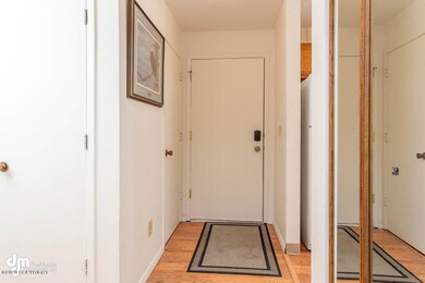 Entryway_6293-SMALL