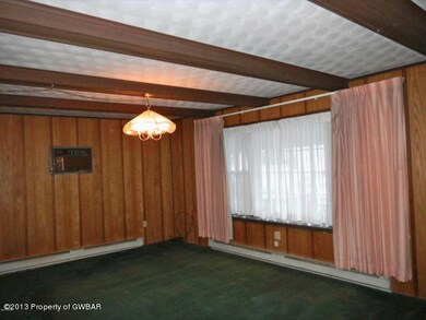 Spacious Living Room w/ Bay Window