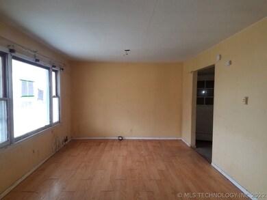 124 W Tahlequah Ave, Sulphur, OK 73086 - photo 4