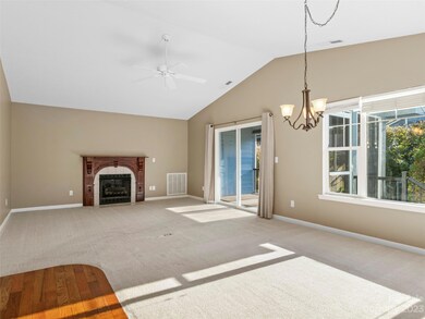 3303 Blue Goose Ct, Hendersonville, NC 28792 - photo 5