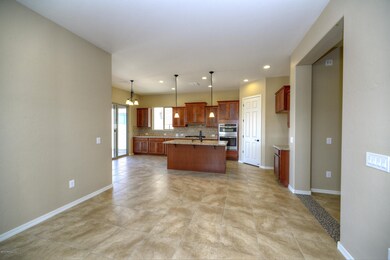 004_Living - Kitchen
