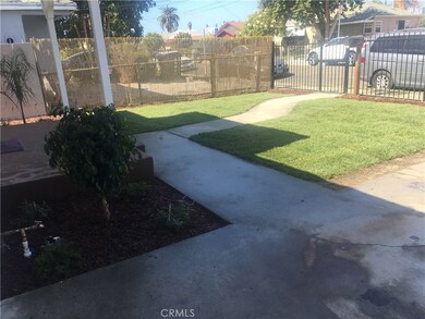 828 W Maple St, Compton, CA 90220 - photo 3