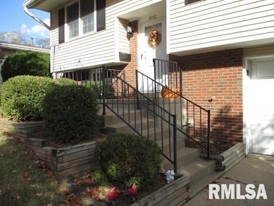 5712 N Keenland Ave, Peoria, IL 61614 - photo 2