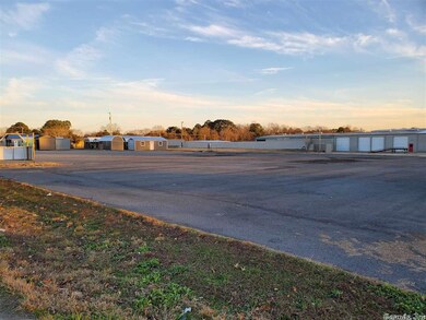 1505 E Oak St, Conway, AR 72032 - photo 3