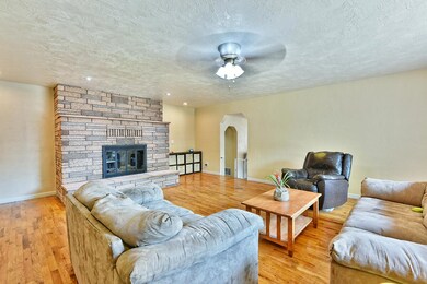 1175 Brookdale Ave, Medford, OR 97504 - photo 3