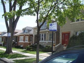 5245 W Nelson St, Chicago, IL 60641 - photo 2