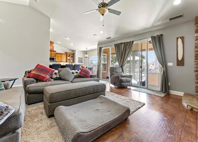 19922 Rd 140 Tulare CA 93274-large-021-0