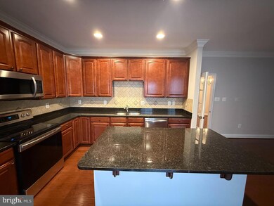 8880 Purple Iris Ln, Elkridge, MD 21075 - photo 2