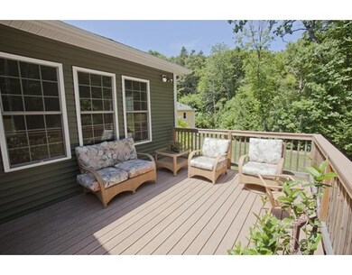 6 Michelle Ln, Holyoke, MA 01040 - photo 6