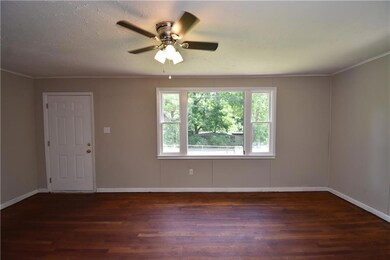 415 Pelican Dr, Pineville, LA 71360 - photo 2