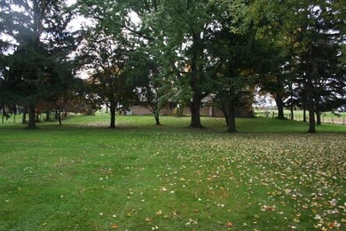 7601 U S 20, New Carlisle, IN 46552 - photo 2