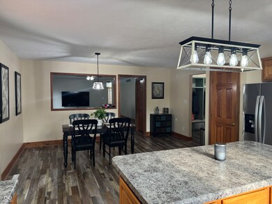 2550 16th St, Columbus, IN 47201 - photo 3