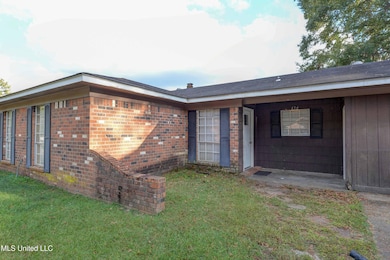 616 39th Ct E, Meridian, MS 39301 - photo 2
