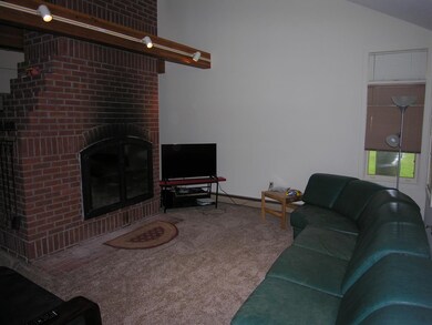 105 Fox Hollow Village unit B-1, Mendon, VT 05701 - photo 3