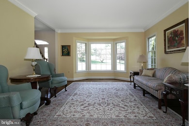 10801 Piney Pond Dr, Great Falls, VA 22066 - photo 5