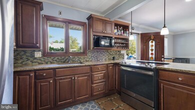 29 Redbrook Ln, Levittown, PA 19055 - photo 6