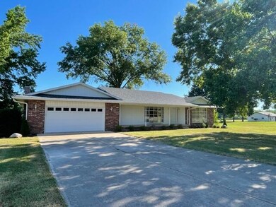 Attached Garage