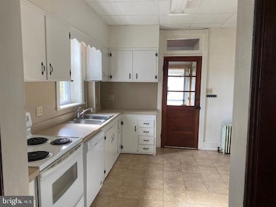 1822 E Main St, Waynesboro, PA 17268 - photo 2