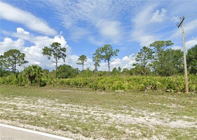 648 Columbus Blvd S, Lehigh Acres, FL 33974 - photo 2
