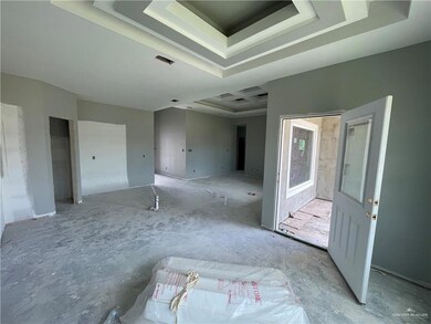 812 Lark Cir, Alamo, TX 78516 - photo 4