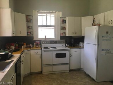 1510 Cloverdale Ave, Winston Salem, NC 27104 - photo 5